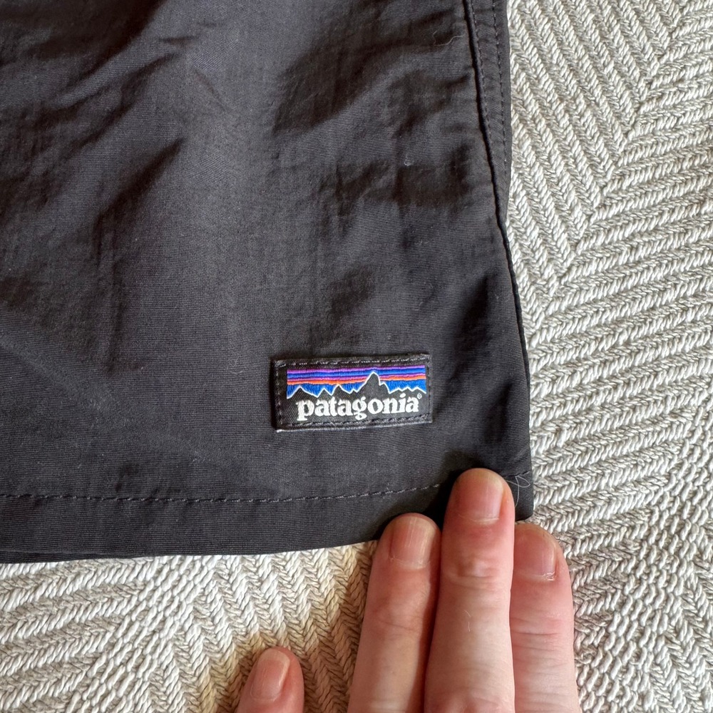 Patagonia Baggies 5 Inch Shorts Womens Large Black Nylon Hiking Swim - Picture 3 of 9